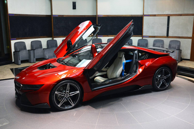 Illustration for article titled A Princess And Her BMW i8